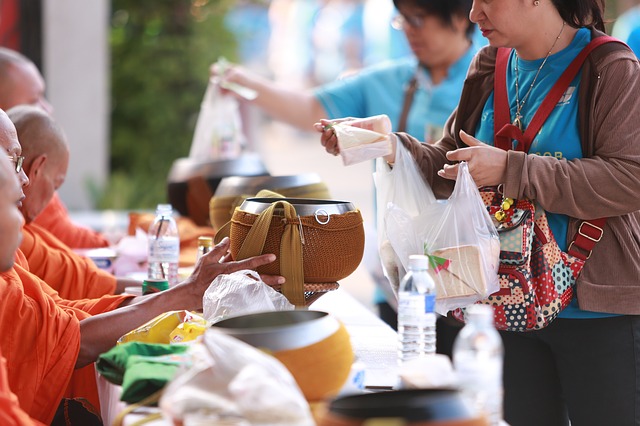 ทำบุญวันเกิด ของผู้ที่เกิดทั้ง 7 วัน เสริมดวงให้เฮงให้ปัง ทำบุญวันเกิด