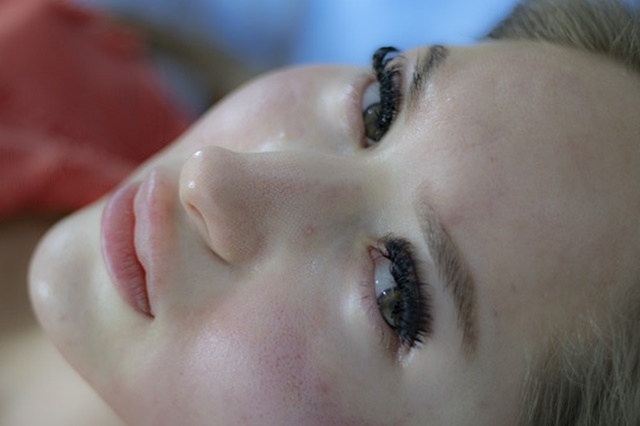 ลดรอยสิว ด้วยวิธีธรรมชาติ ทำง่ายๆ ได้ผลจริง ลดรอยสิว