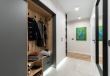 แนะวิธีดูแลตู้เสื้อผ้าให้ไร้กลิ่นอับชื้น ปลอดเชื้อรา