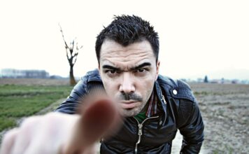 รู้ไหมนิ่วในระบบทางเดินปัสสาวะมีอาการอย่างไร นิ่ว