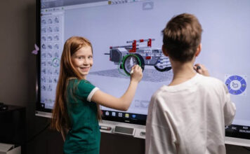 แนวทางเสริมสมองและความคิดวิเคราะห์ของเด็กด้วยเทคโนโลยี กิจกรรมสร้างเสริม IQ ลูกแบบดิจิทัล