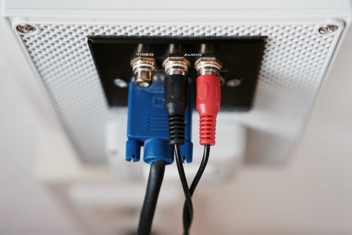 Mesh Wi-Fi หรือตัวขยายสัญญาณ: จบปัญหาเน็ตอับในบ้านอย่างไรให้ไม่เสียเงินฟรี