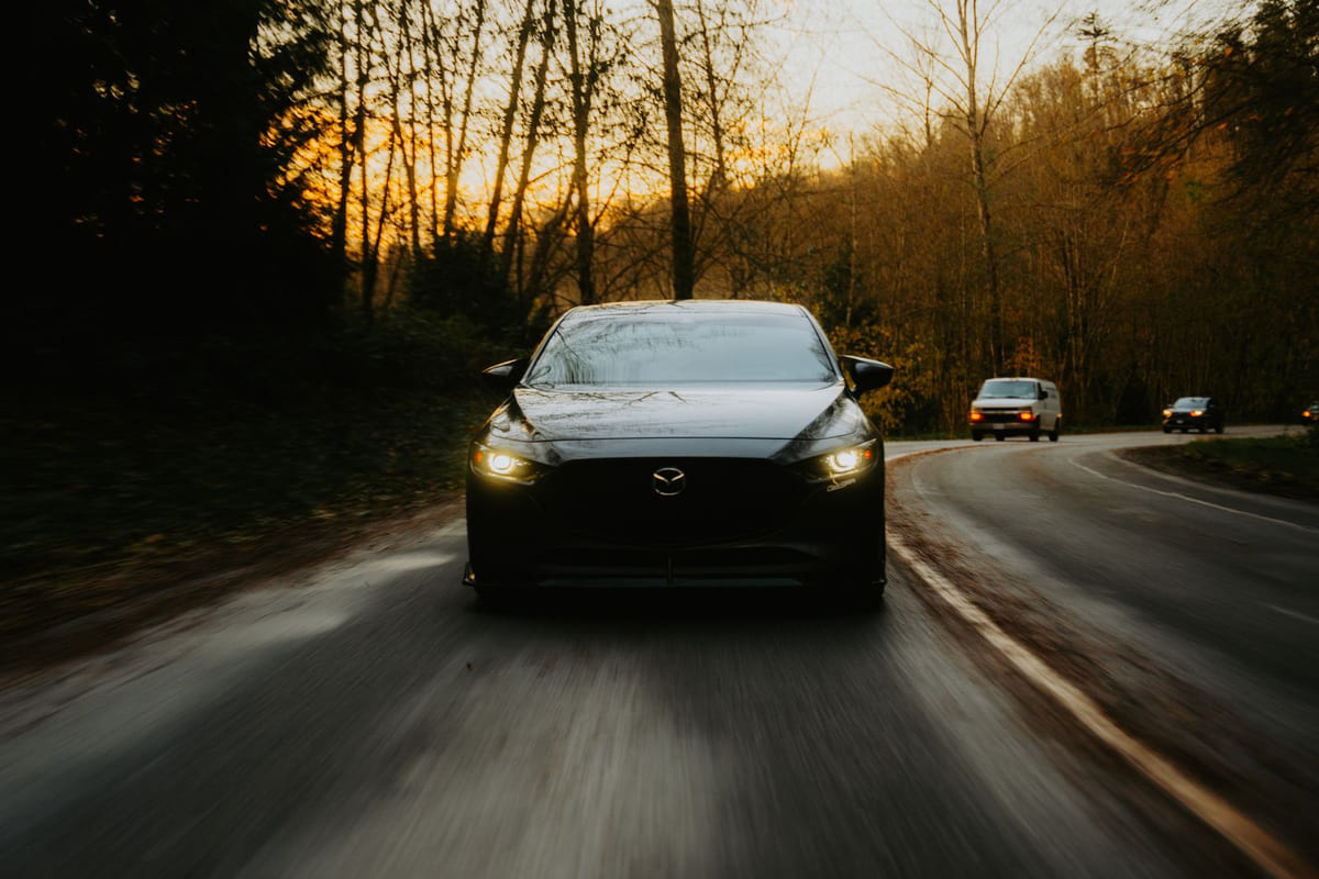 สเกิร์ต Mazda 3: เลือกวัสดุไหนทนจริง ไม่ใช่แค่สวย แล้วจบที่เสียเงินฟรี?