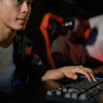 เล่นเกมมากไปจนเสียงาน? รับมือกับกับดักจิตวิทยาและสร้างสมดุลชีวิต